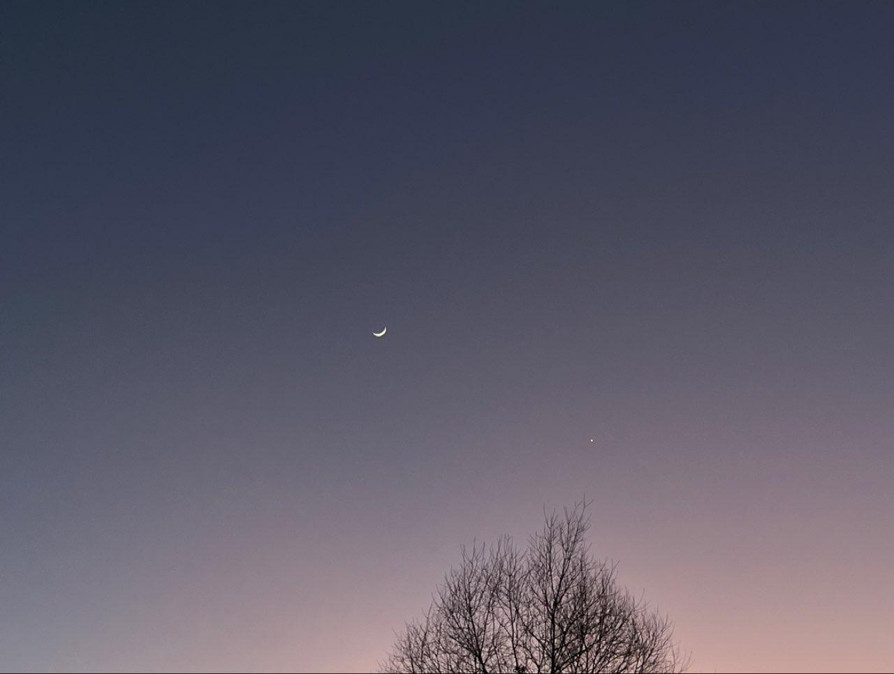 The Moon over Andorf, Österreich — waxing crescent, Lunar Day 4