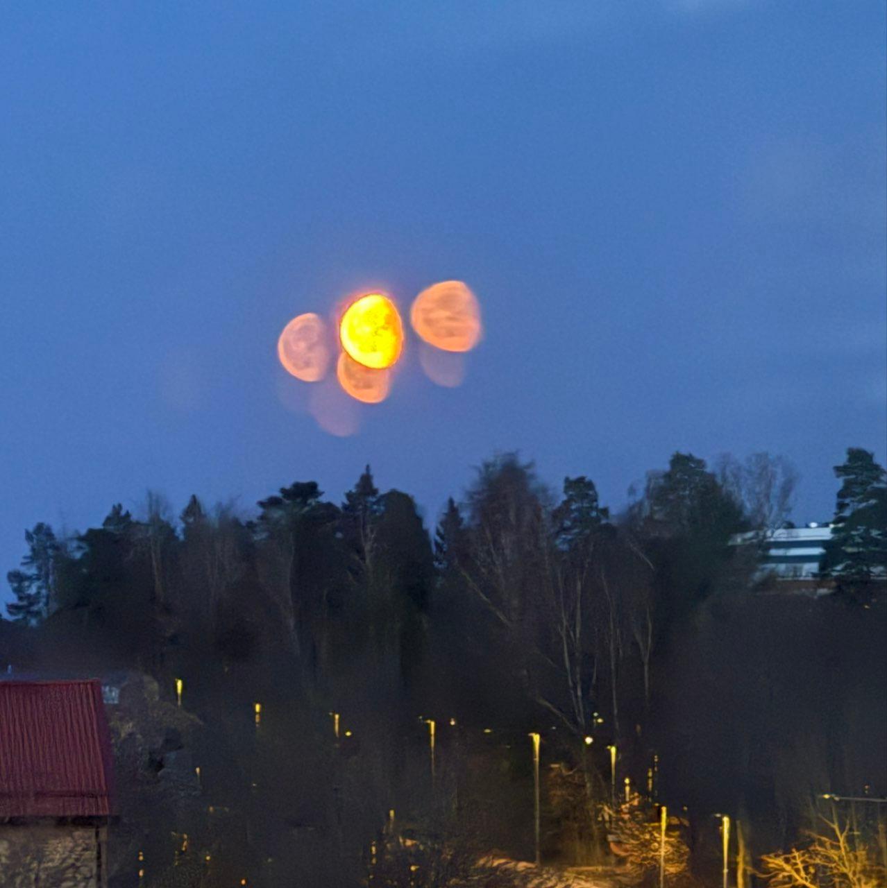 The Moon over Västerås, Sverige — waning gibbous, Lunar Day 20