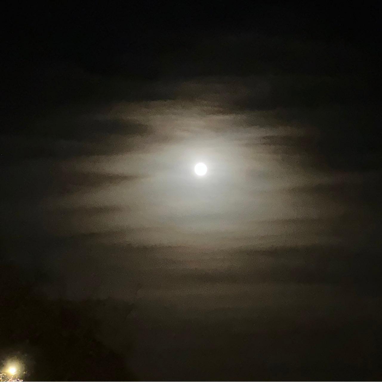 The Moon over Örebro, Sverige — full moon, Lunar Day 16