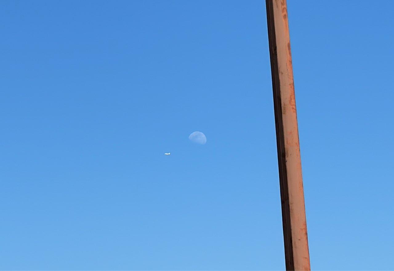 The Moon over Farmers Branch, Estados Unidos — waxing gibbous, Lunar Day 11