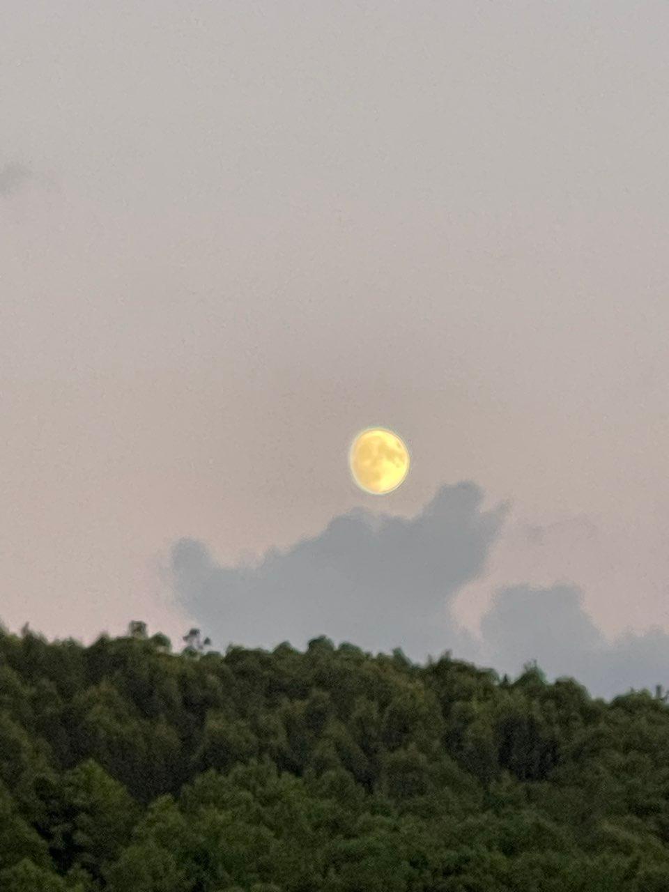 The Moon over Zas, Spain — waxing gibbous, Lunar Day 13