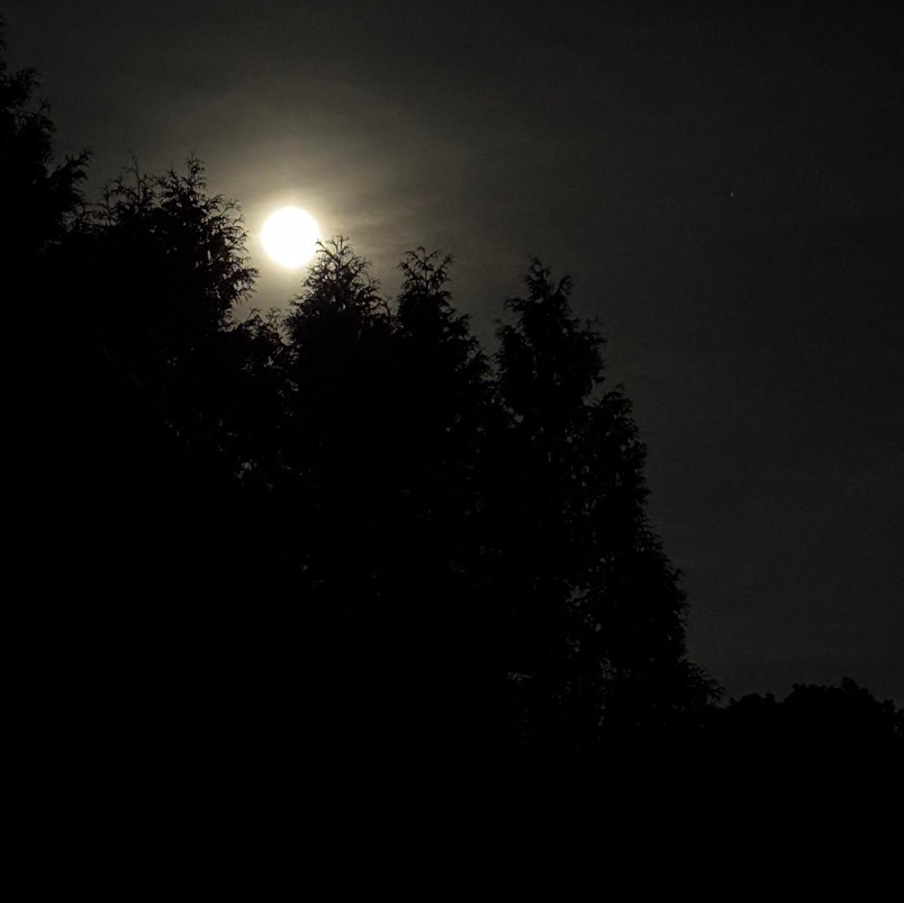 The Moon over Chagrin Falls, United States — full moon, Lunar Day 16