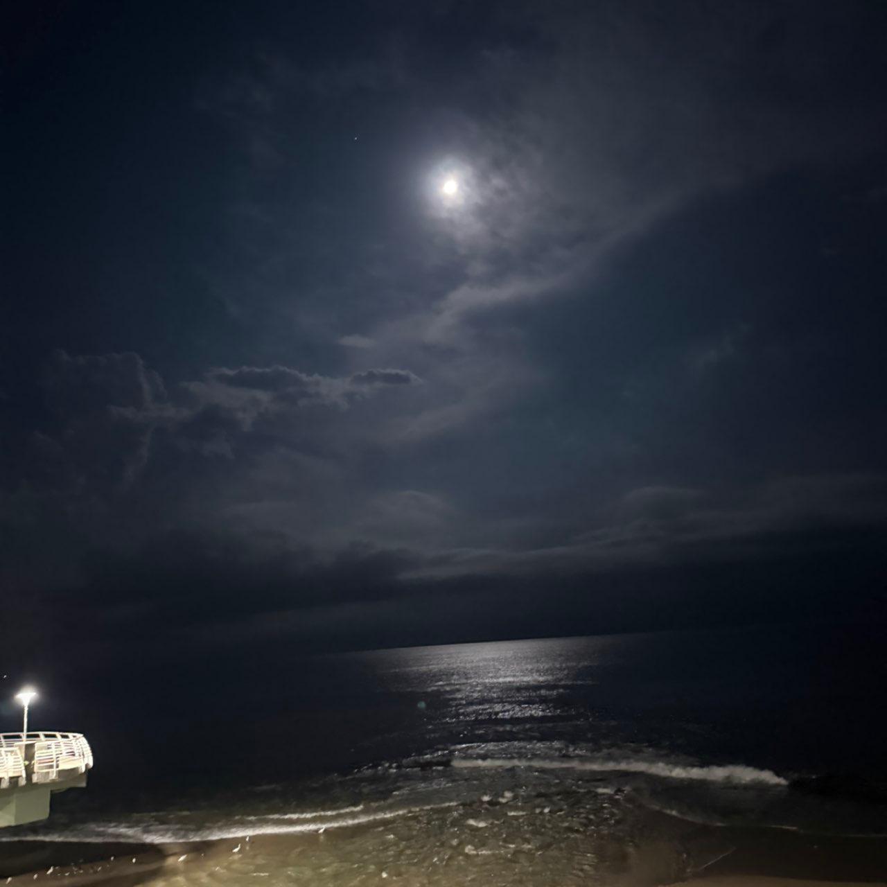 The Moon over Las Jarretaderas, México — full moon, Lunar Day 15