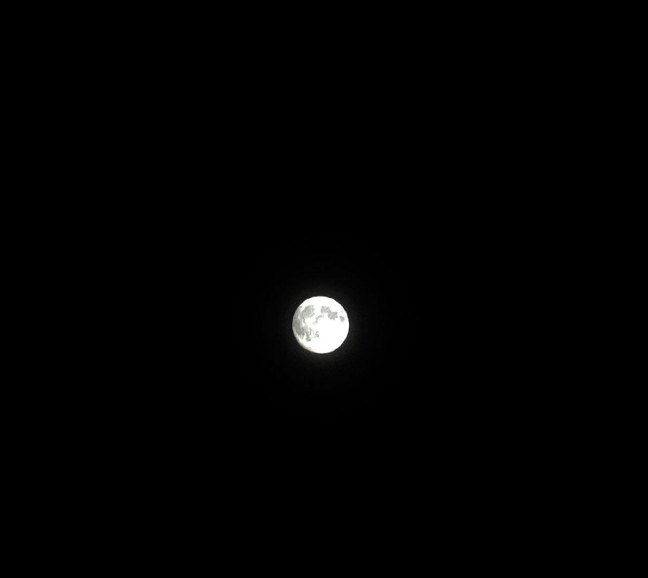 The Moon over Hamburg, Deutschland — full moon, Lunar Day 15