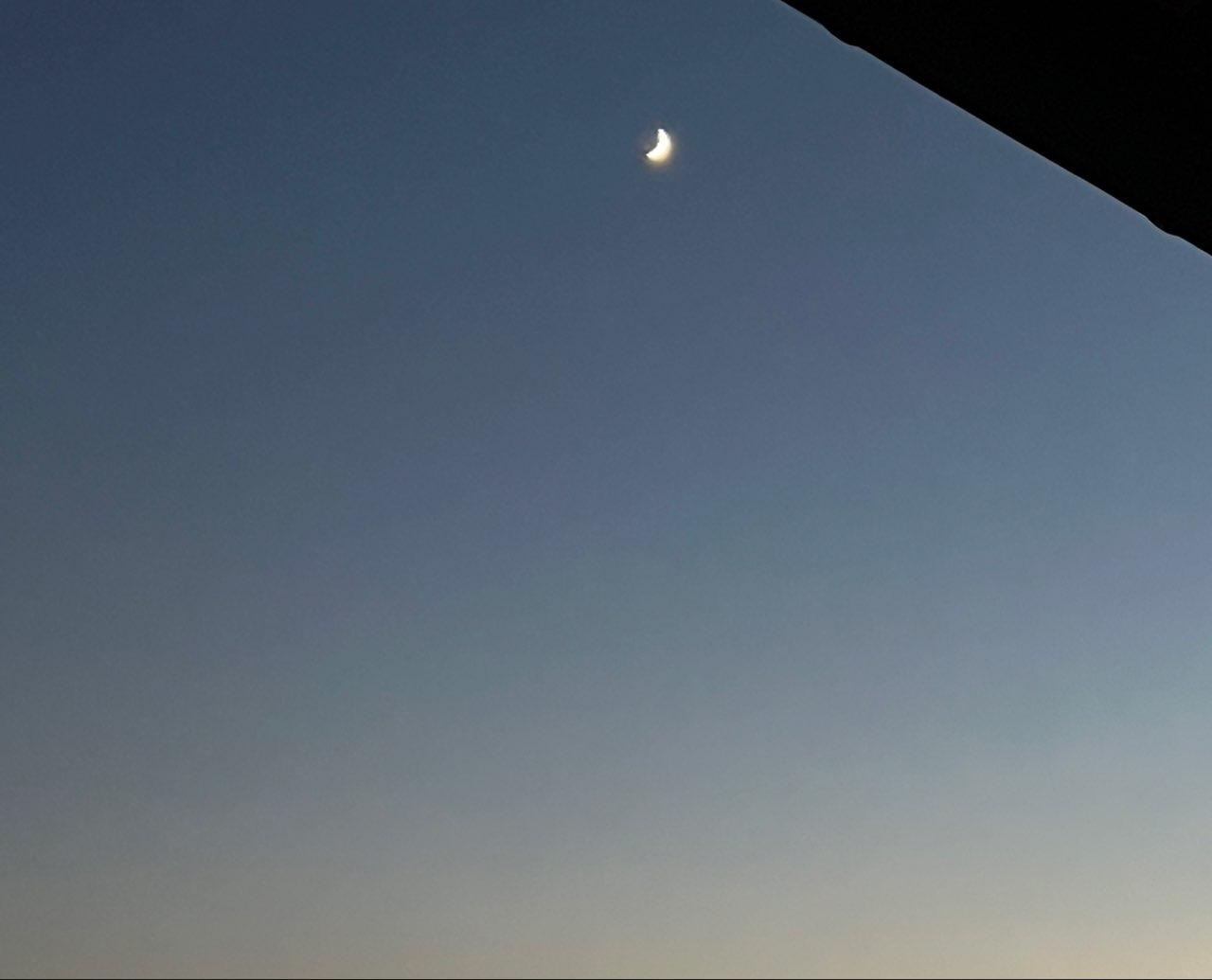 The Moon over Prato, Italia — waxing crescent, Lunar Day 5