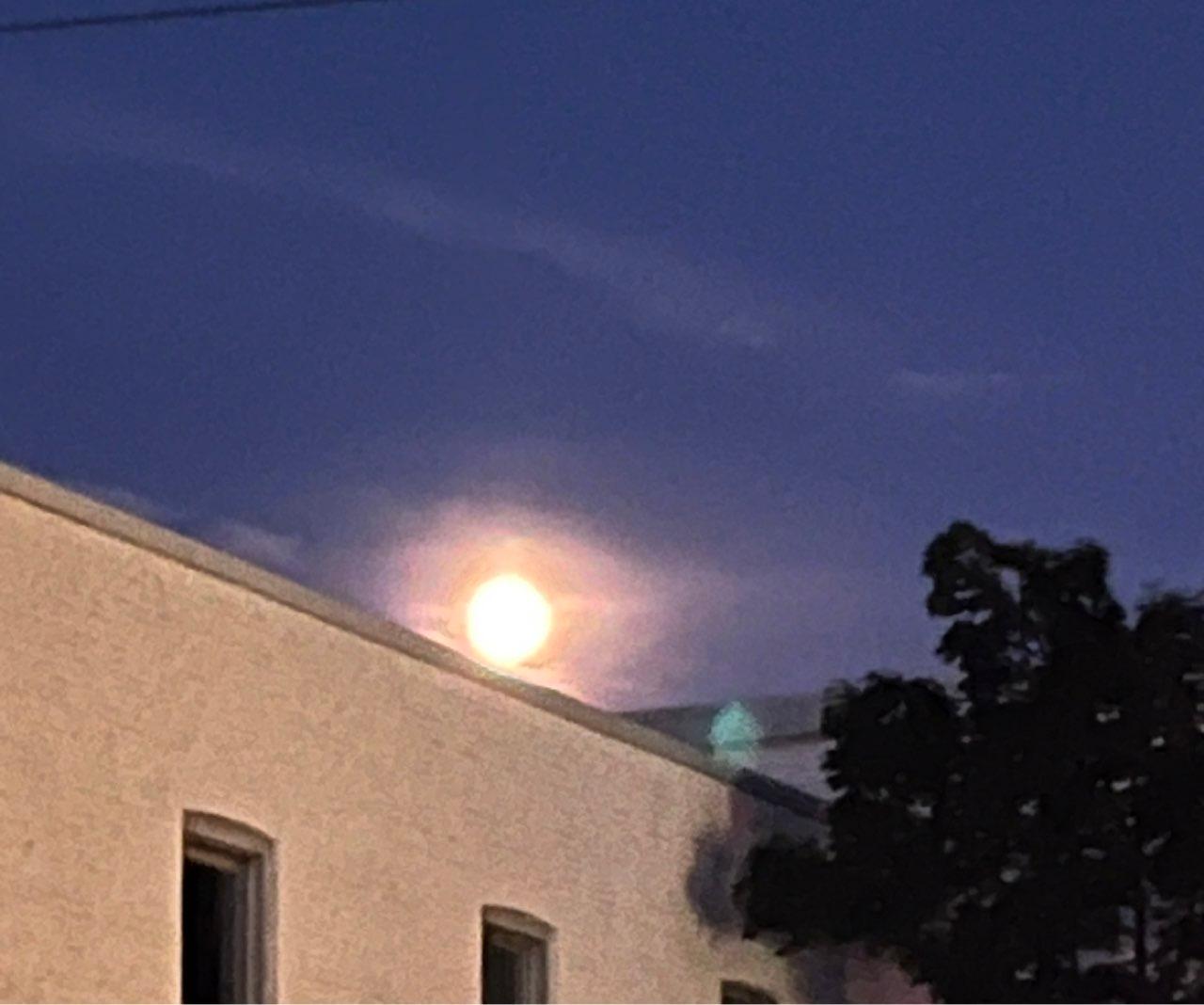 The Moon over Toronto, Canada — waxing gibbous, Lunar Day 14