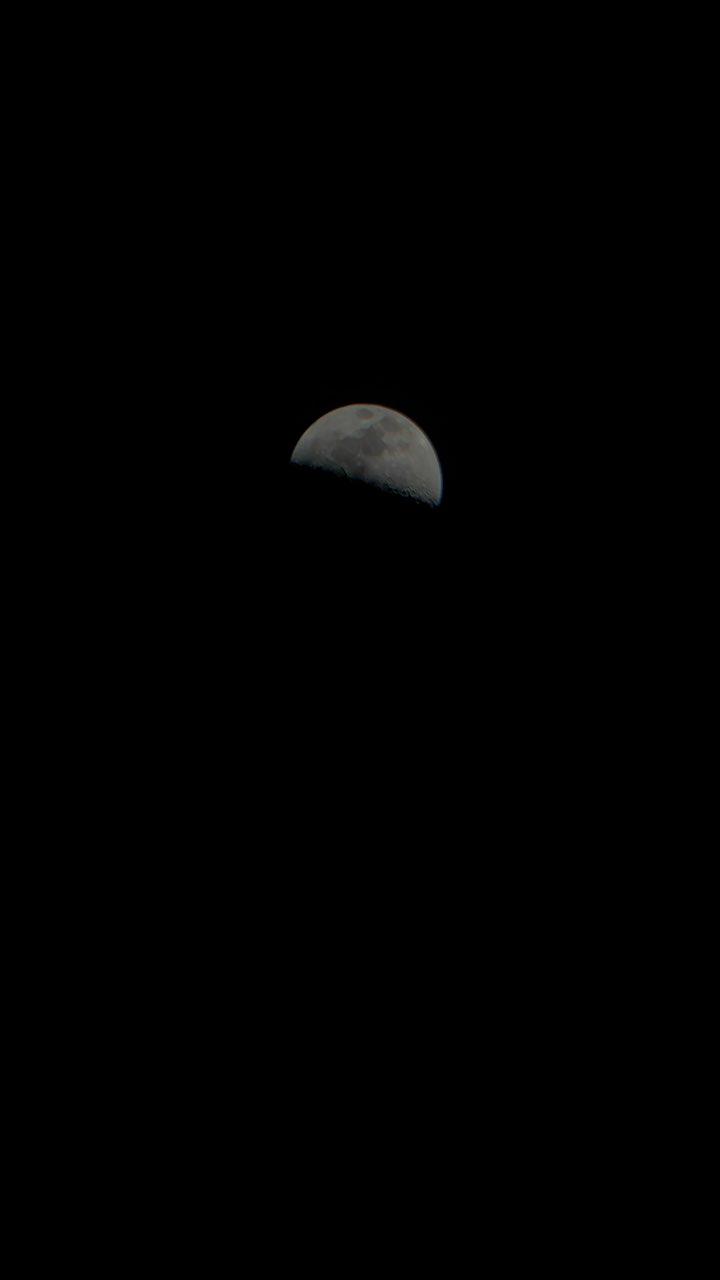 The Moon over Cali, Colombia — first quarter, Lunar Day 8