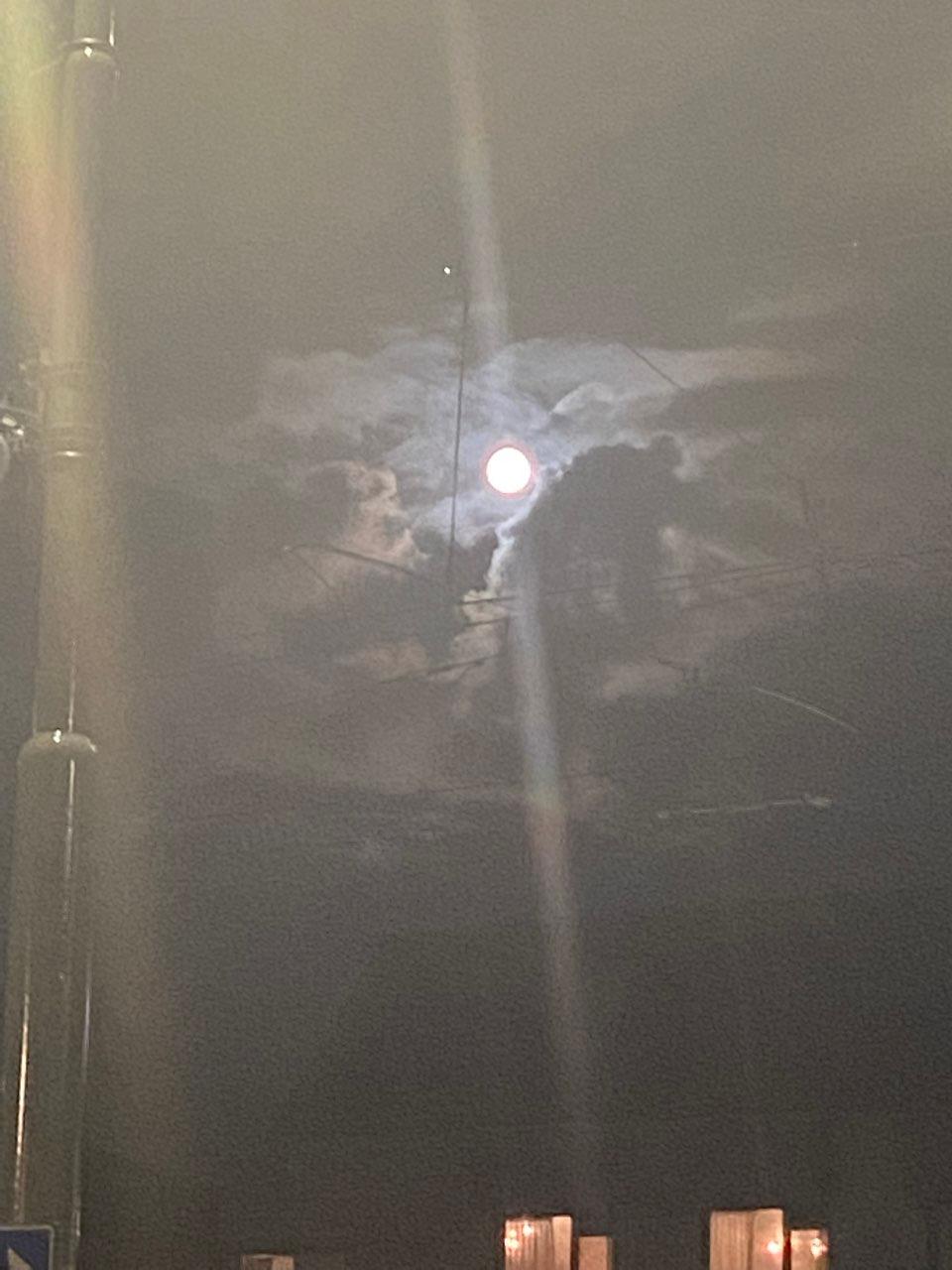 The Moon over Den Haag, Nederland — first quarter, Lunar Day 8