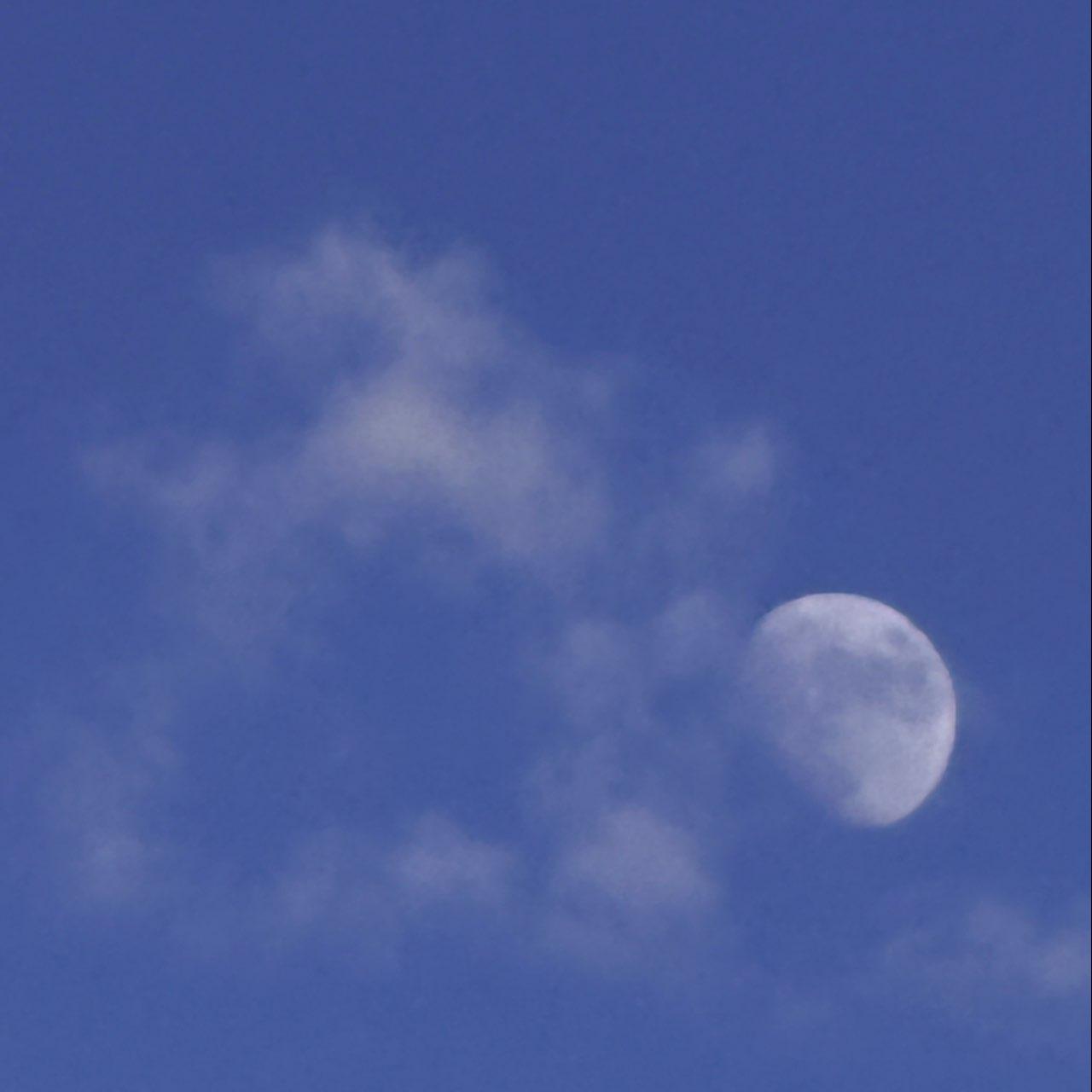 The Moon over El Paso, United States — waxing gibbous, Lunar Day 12