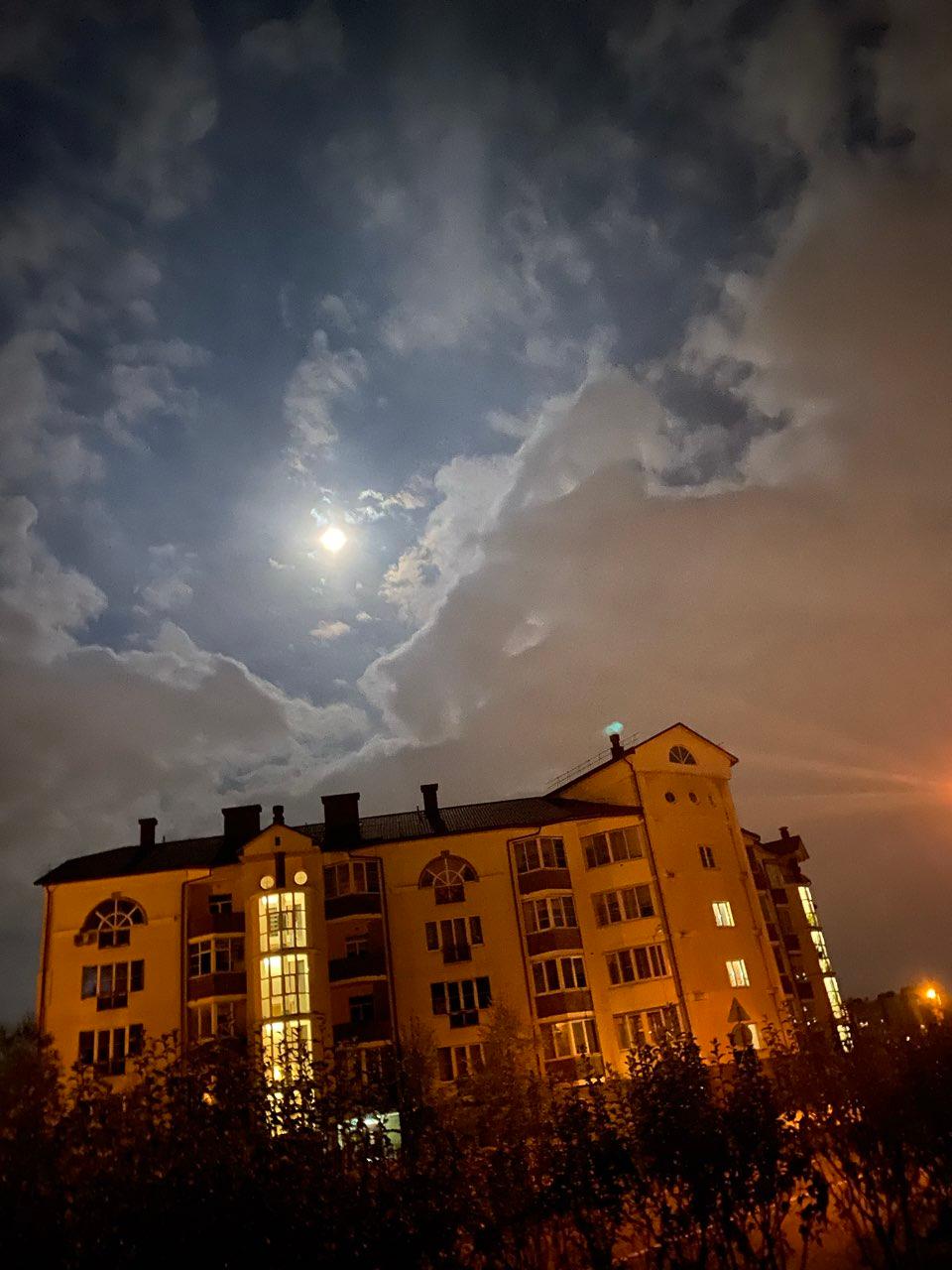 The Moon over Minsk, Belarus — full moon, Lunar Day 15