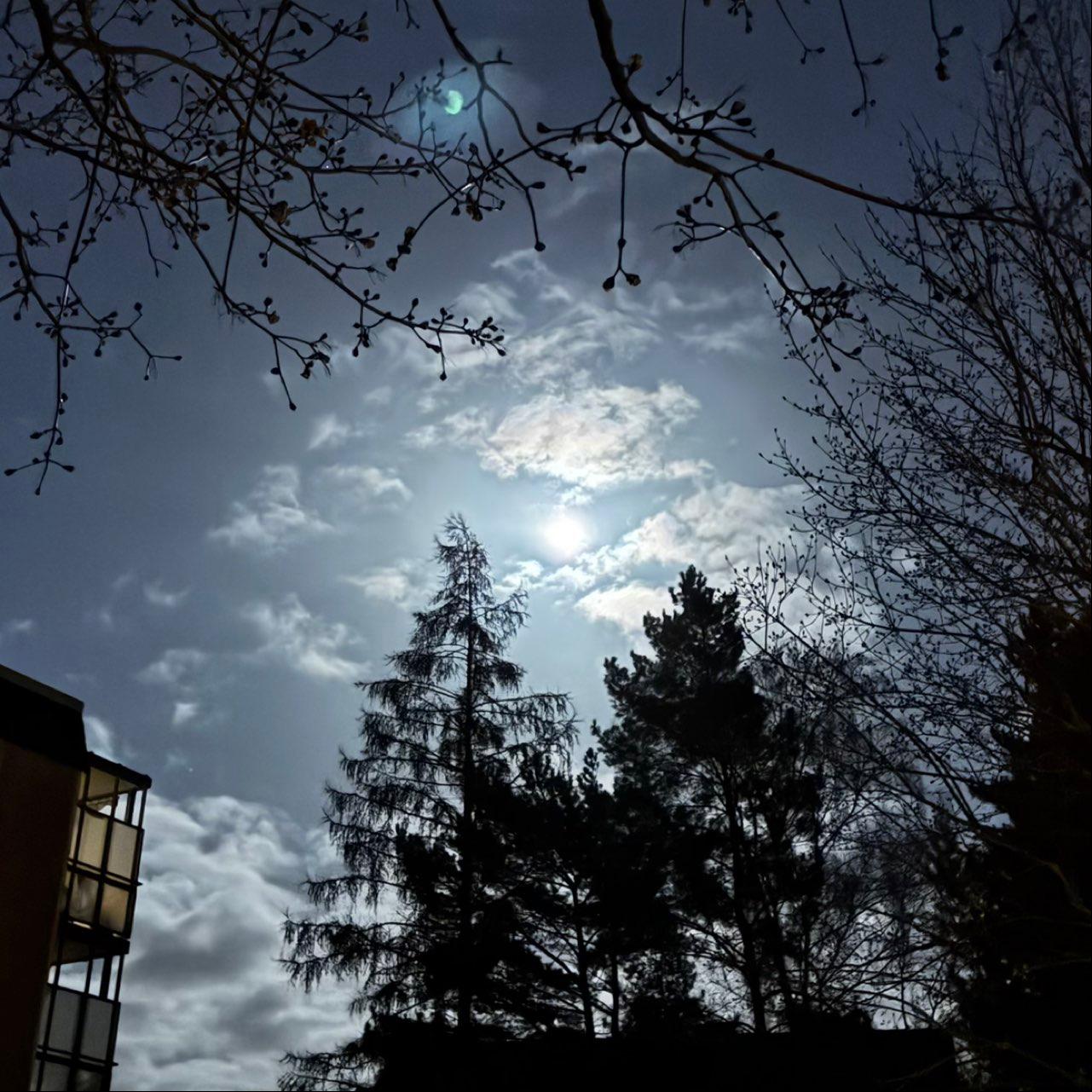 The Moon over Wolfenbüttel, Deutschland — full moon, Lunar Day 14