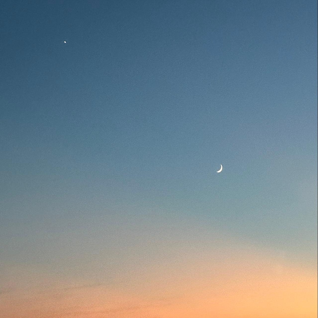 The Moon over Marmaris, Türkiye — waxing crescent, Lunar Day 3