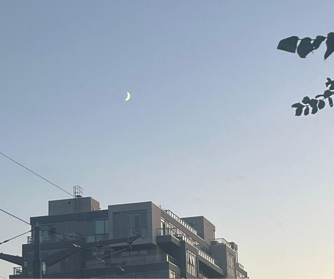 The Moon over Toronto, Canada — waxing crescent, Lunar Day 6