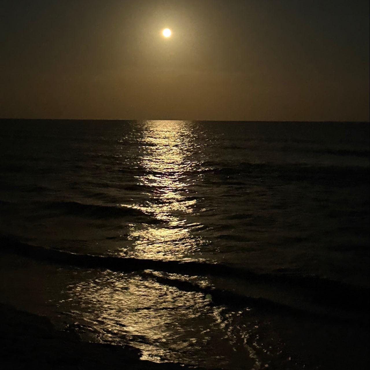 The Moon over Pensacola, United States — full moon, Lunar Day 16