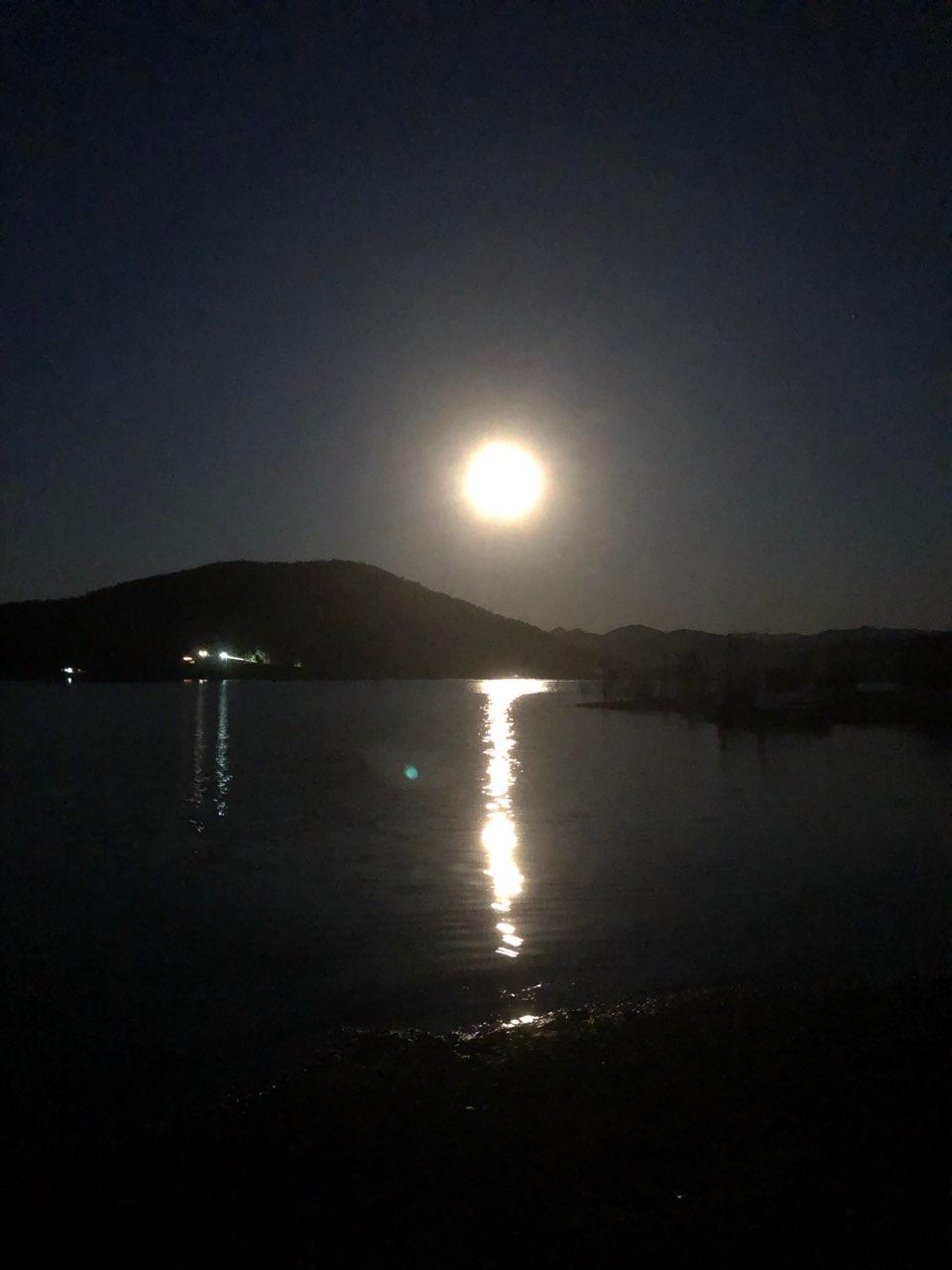 The Moon over Howqua Inlet, Australia — full moon, Lunar Day 15