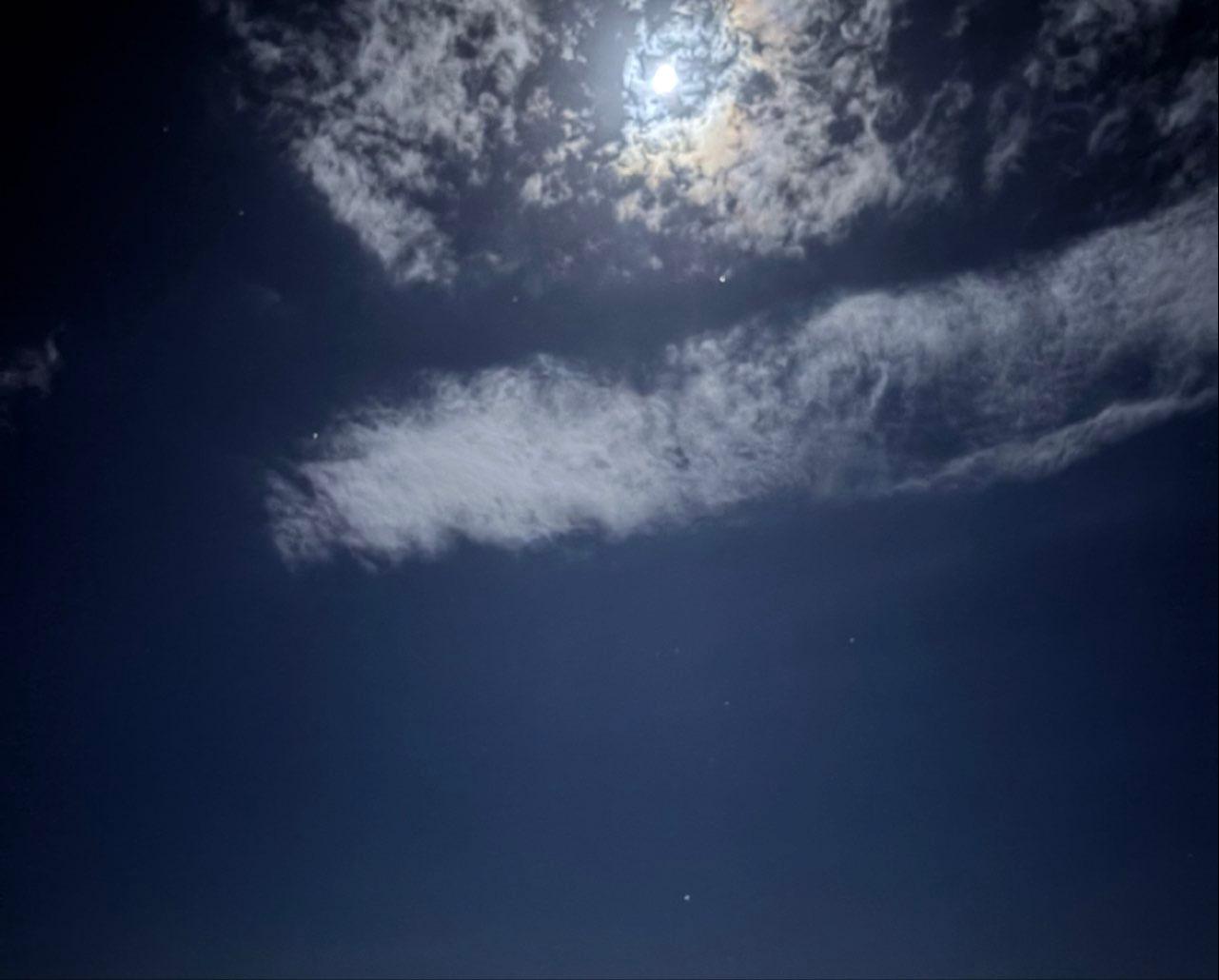 The Moon over Barcellona, Spagna — waxing gibbous, Lunar Day 13