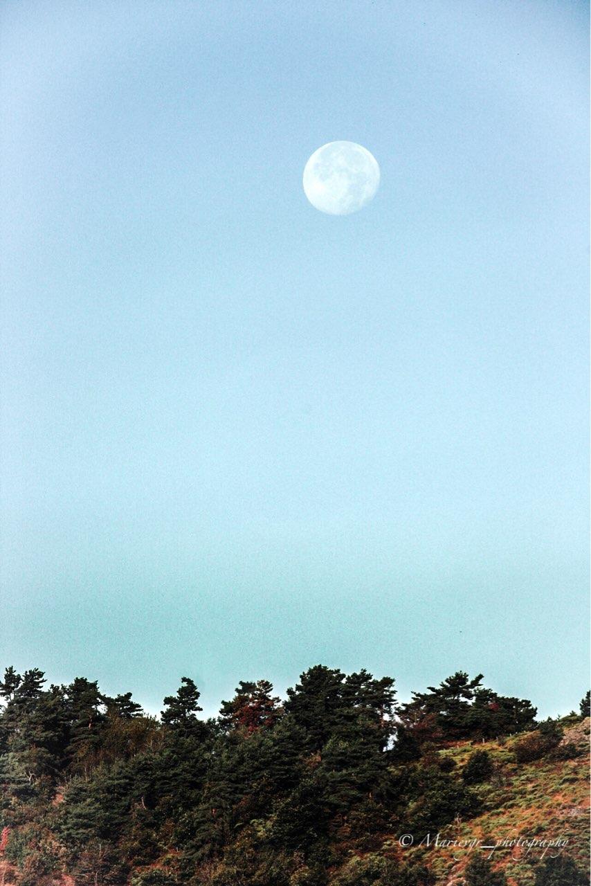 The Moon over Firminy, France — waning gibbous, Lunar Day 17