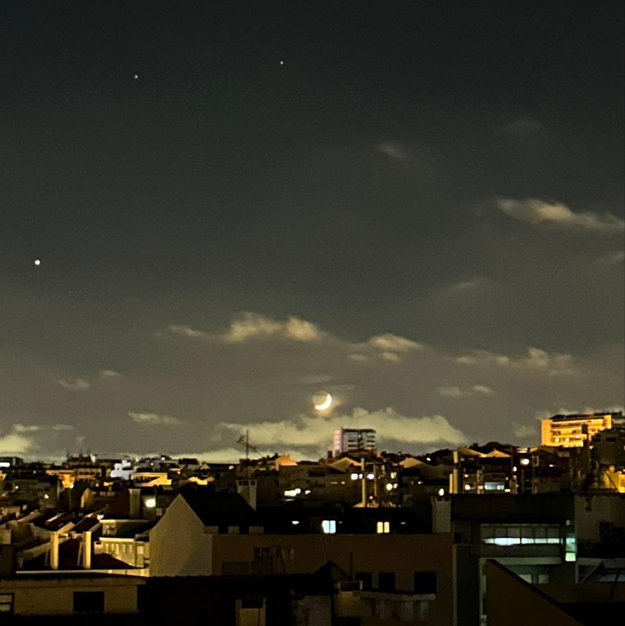 The Moon over Lisboa, Portugal — waxing crescent, Lunar Day 4