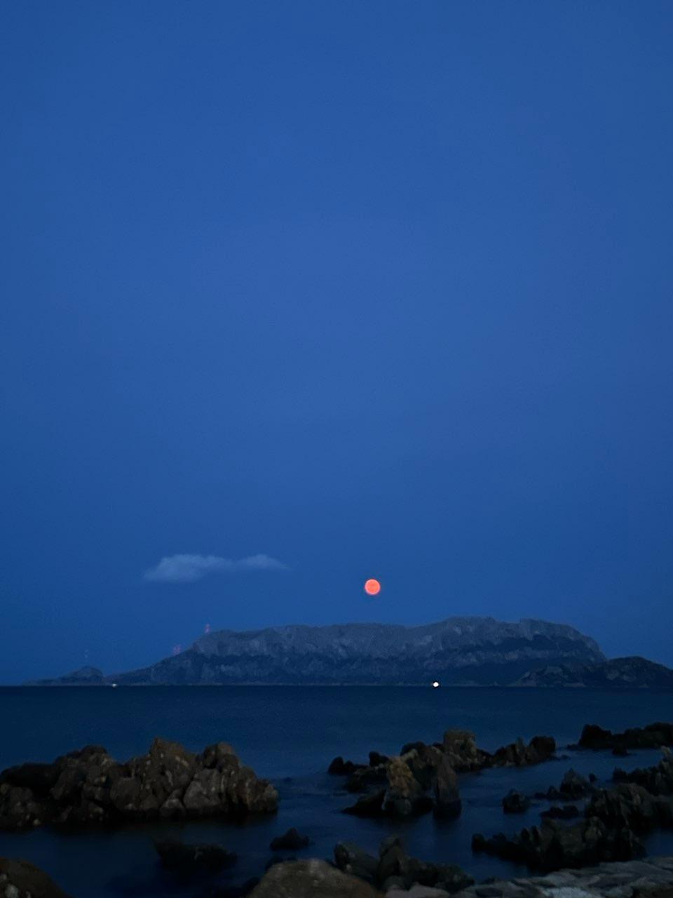 The Moon over Olbia, Italia — full moon, Lunar Day 15