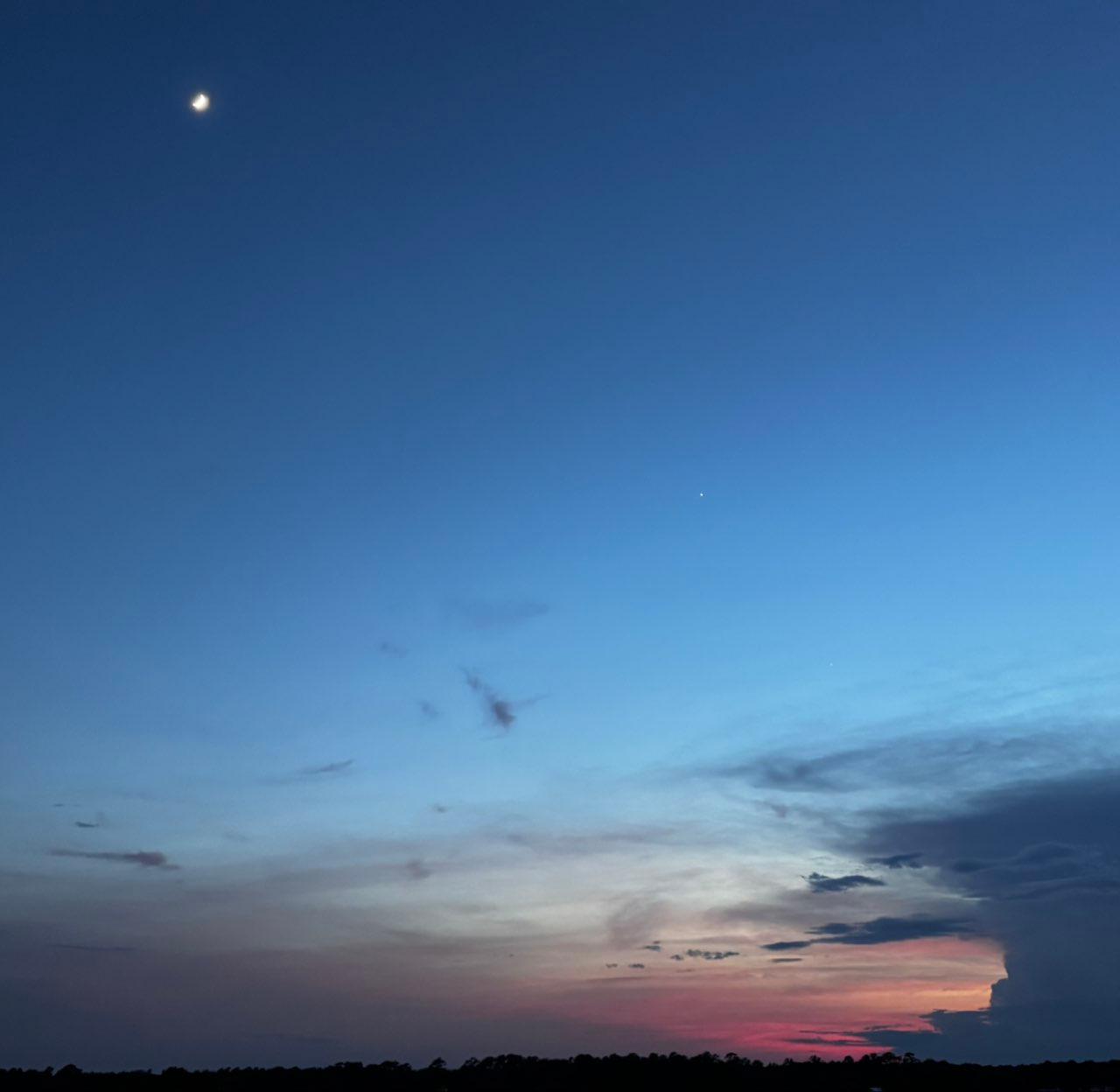 The Moon over Pawleys Island, United States — waxing crescent, Lunar Day 6