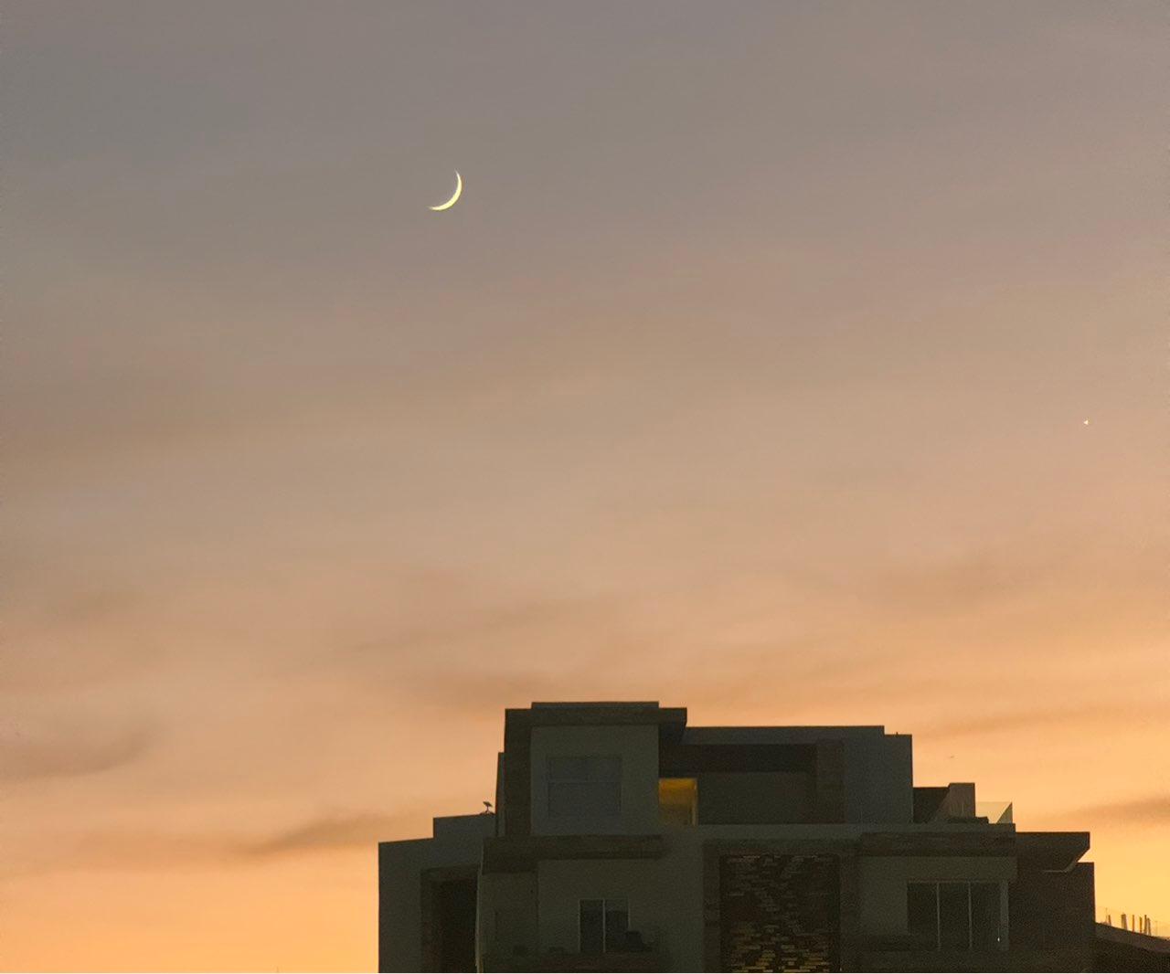 The Moon over La Paz, México — waxing crescent, Lunar Day 4