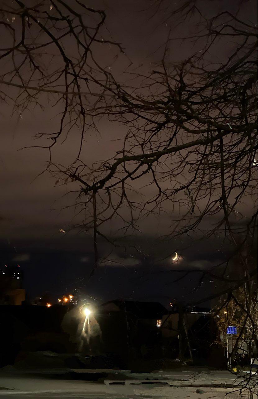 The Moon over Minsk, Belarus — waxing crescent, Lunar Day 5