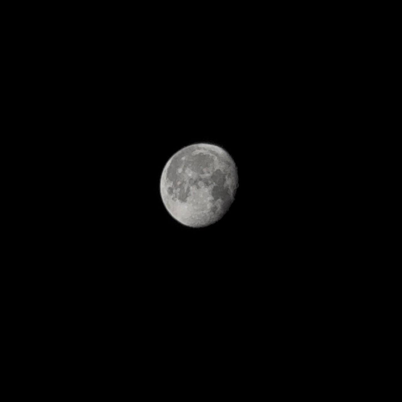 The Moon over Nuevo Nayarit, México — waning gibbous, Lunar Day 18
