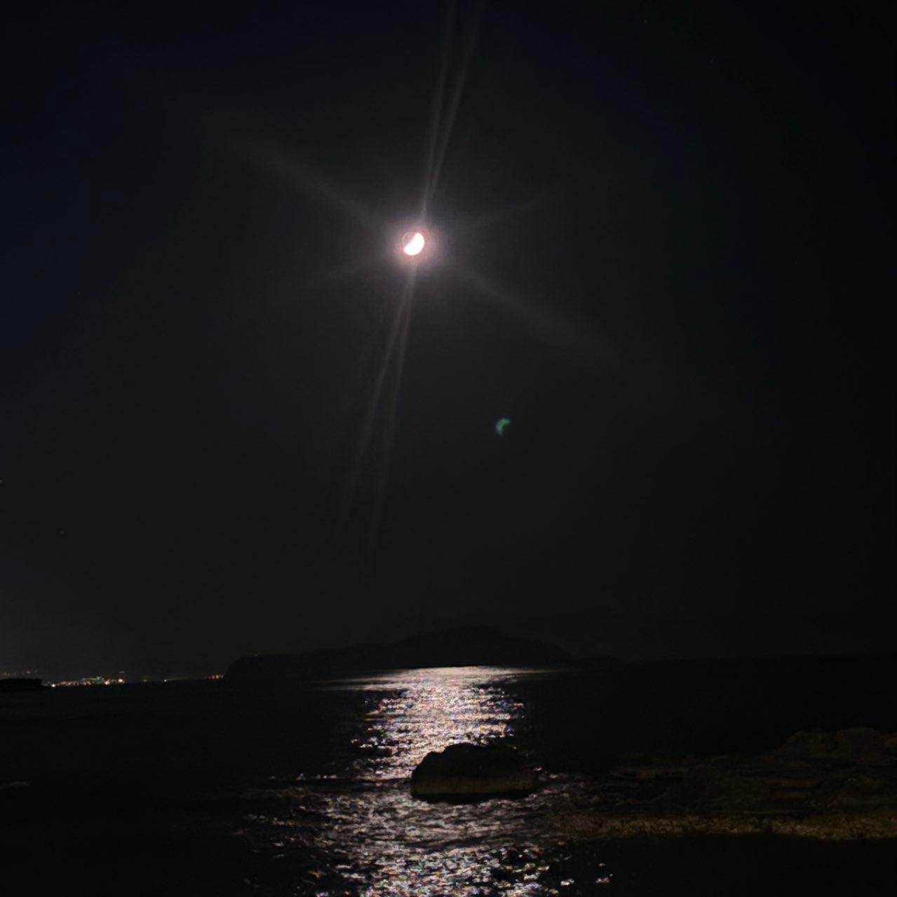 The Moon over Chania, Griechenland — first quarter, Lunar Day 6