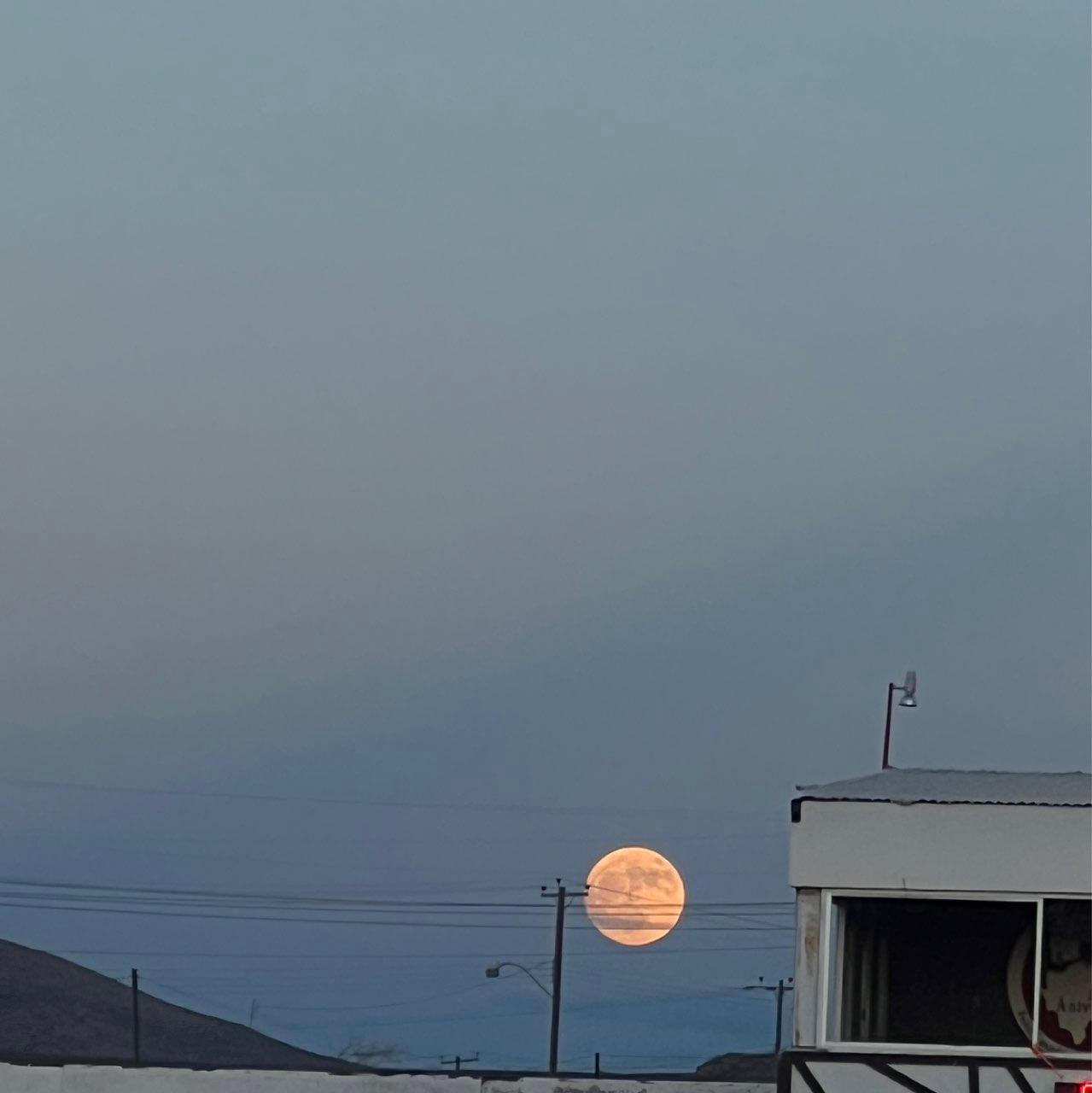 The Moon over Chihuahua, México — full moon, Lunar Day 16