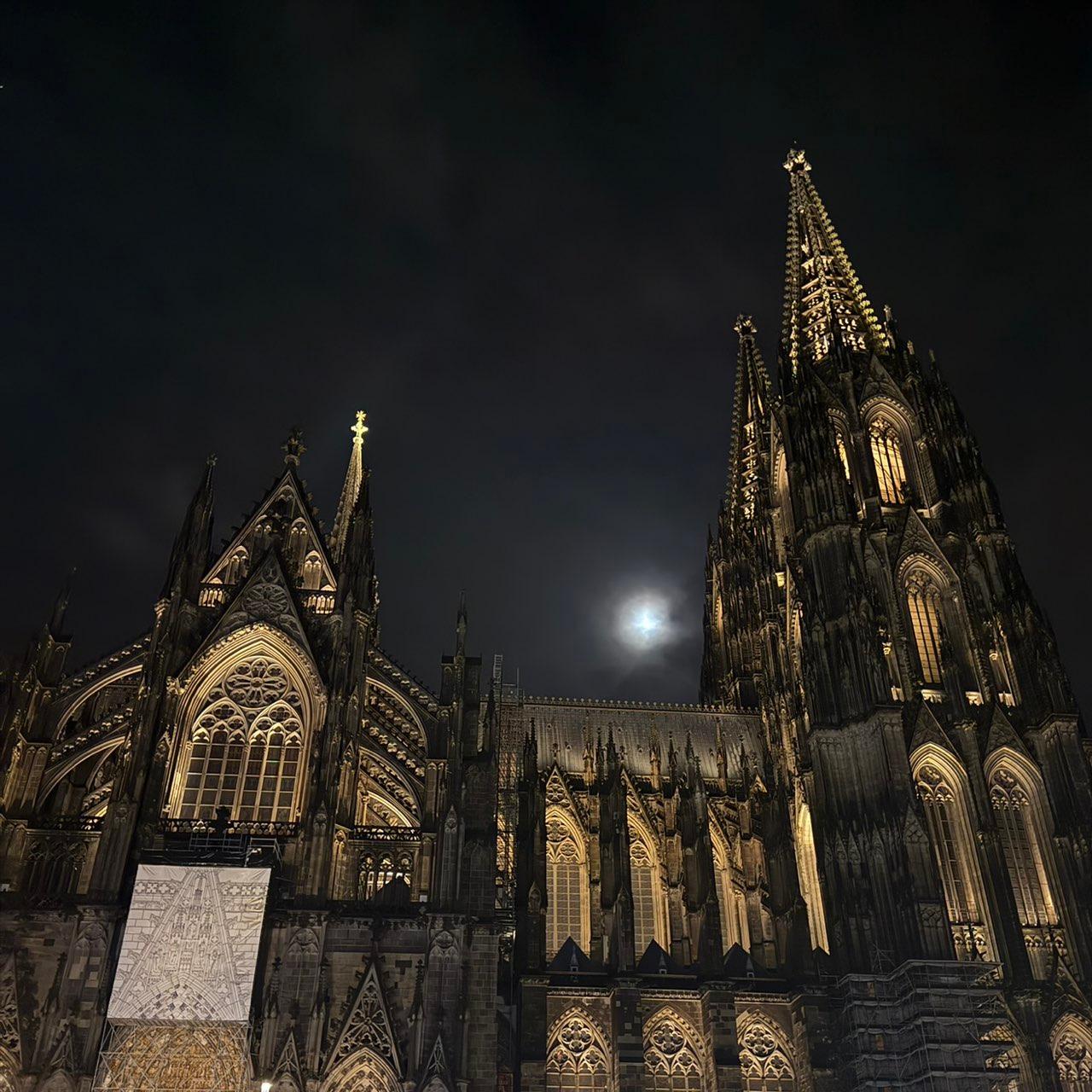 The Moon over Cologne, Germany — last quarter, Lunar Day 21