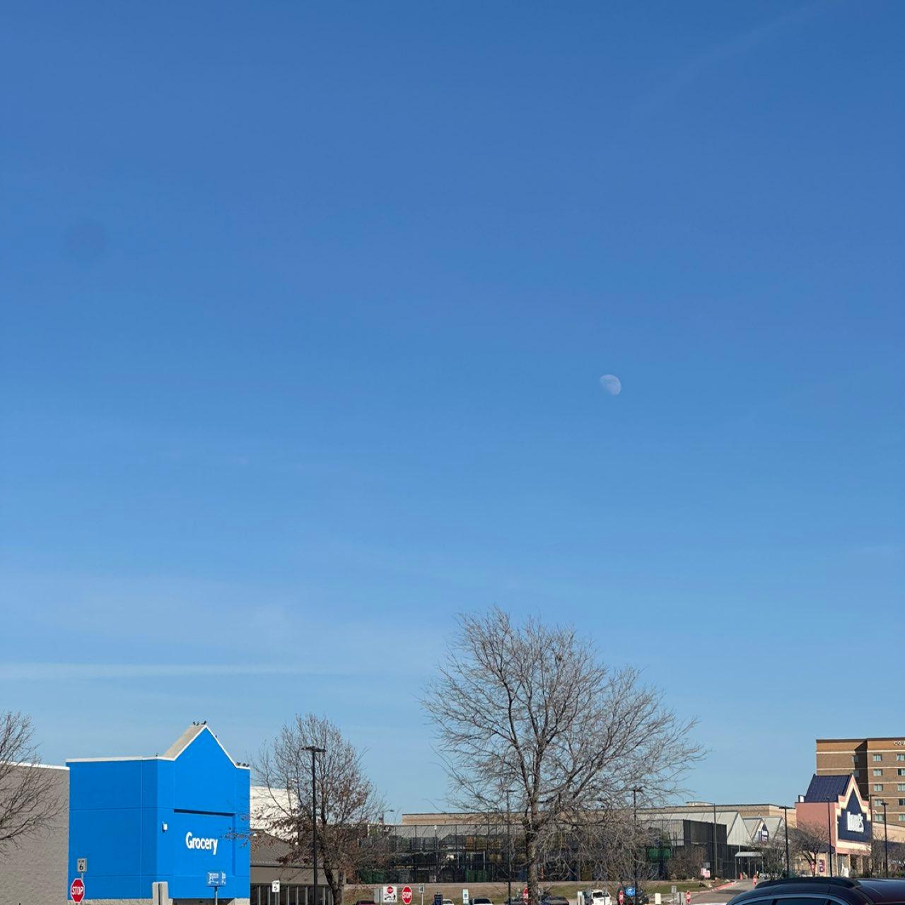 The Moon over Carrollton, Estados Unidos — waxing gibbous, Lunar Day 11