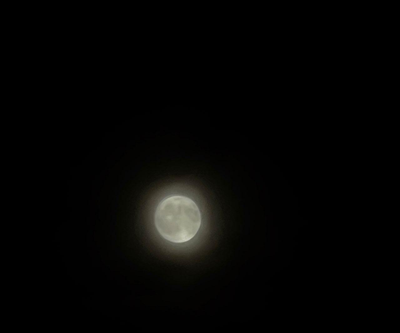 The Moon over Vancouver, Canada — full moon, Lunar Day 17