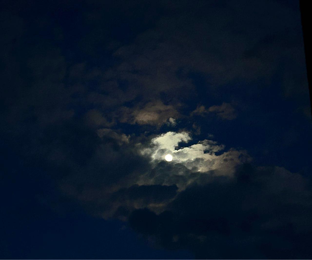 The Moon over Delitzsch, Deutschland — full moon, Lunar Day 15