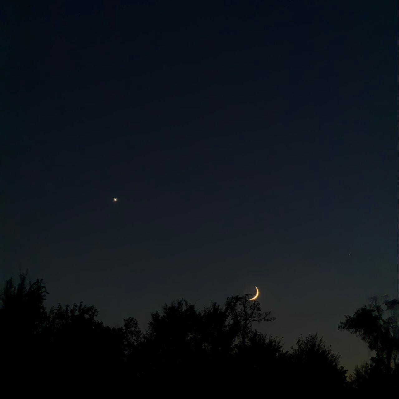 The Moon over Prairieville, United States — waxing crescent, Lunar Day 4