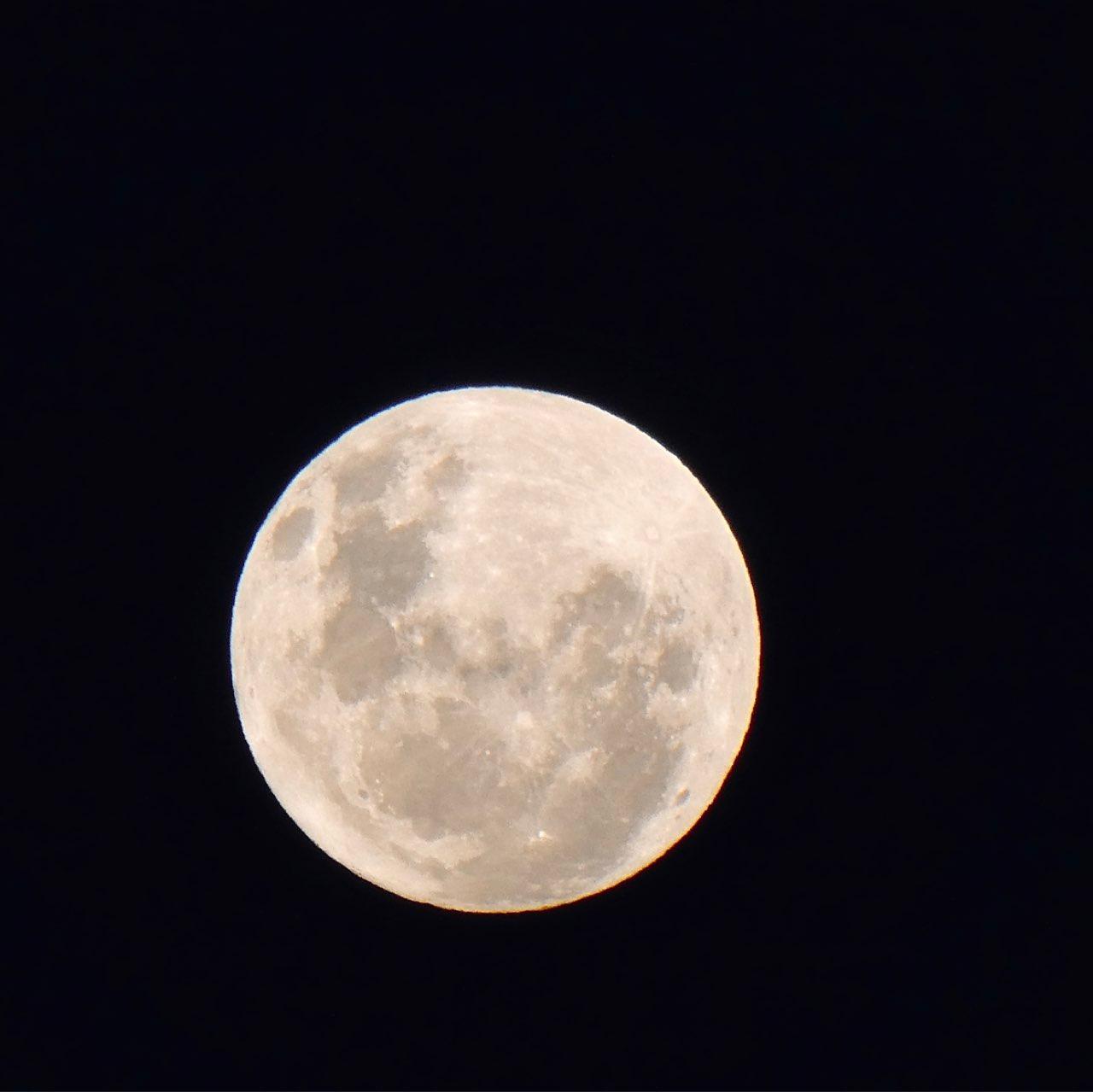 The Moon over Adelaide, Australia — full moon, Lunar Day 16