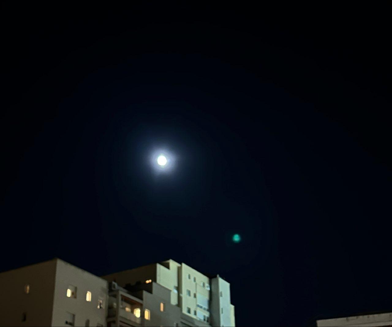 The Moon over Madrid, España — waxing gibbous, Lunar Day 14