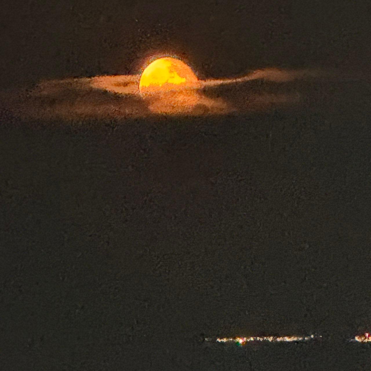 The Moon over Las Vegas, United States — waning gibbous, Lunar Day 19