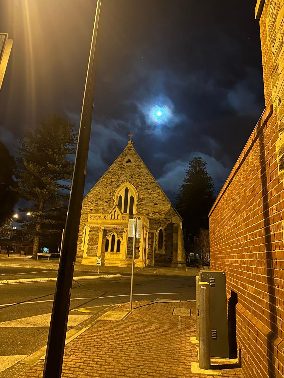 The Moon over Glenelg East, Australia — full moon, Lunar Day 16