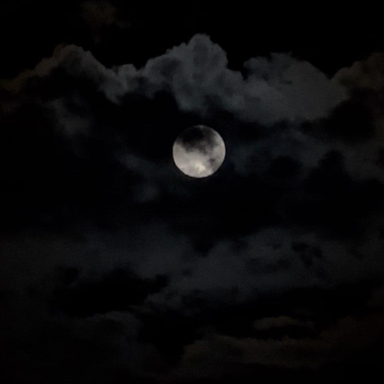 The Moon over Ciudad Juárez, México — full moon, Lunar Day 17