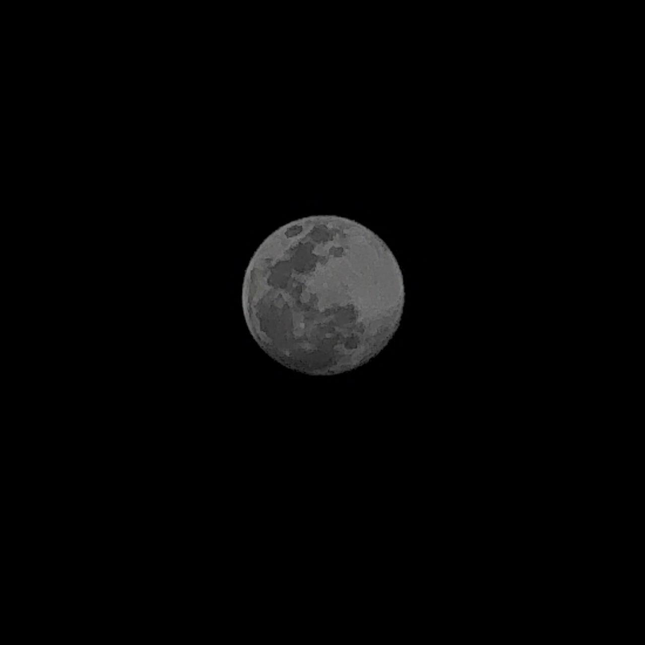 The Moon over Bogotá, Colombia — full moon, Lunar Day 15