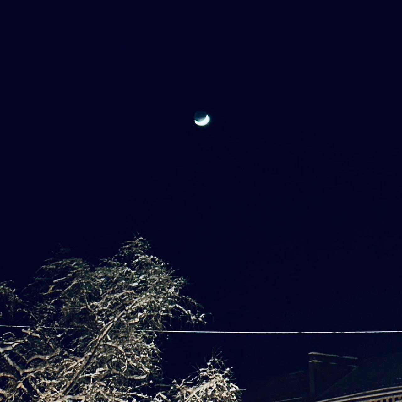 The Moon over Полтава, Україна — waxing crescent, Lunar Day 4