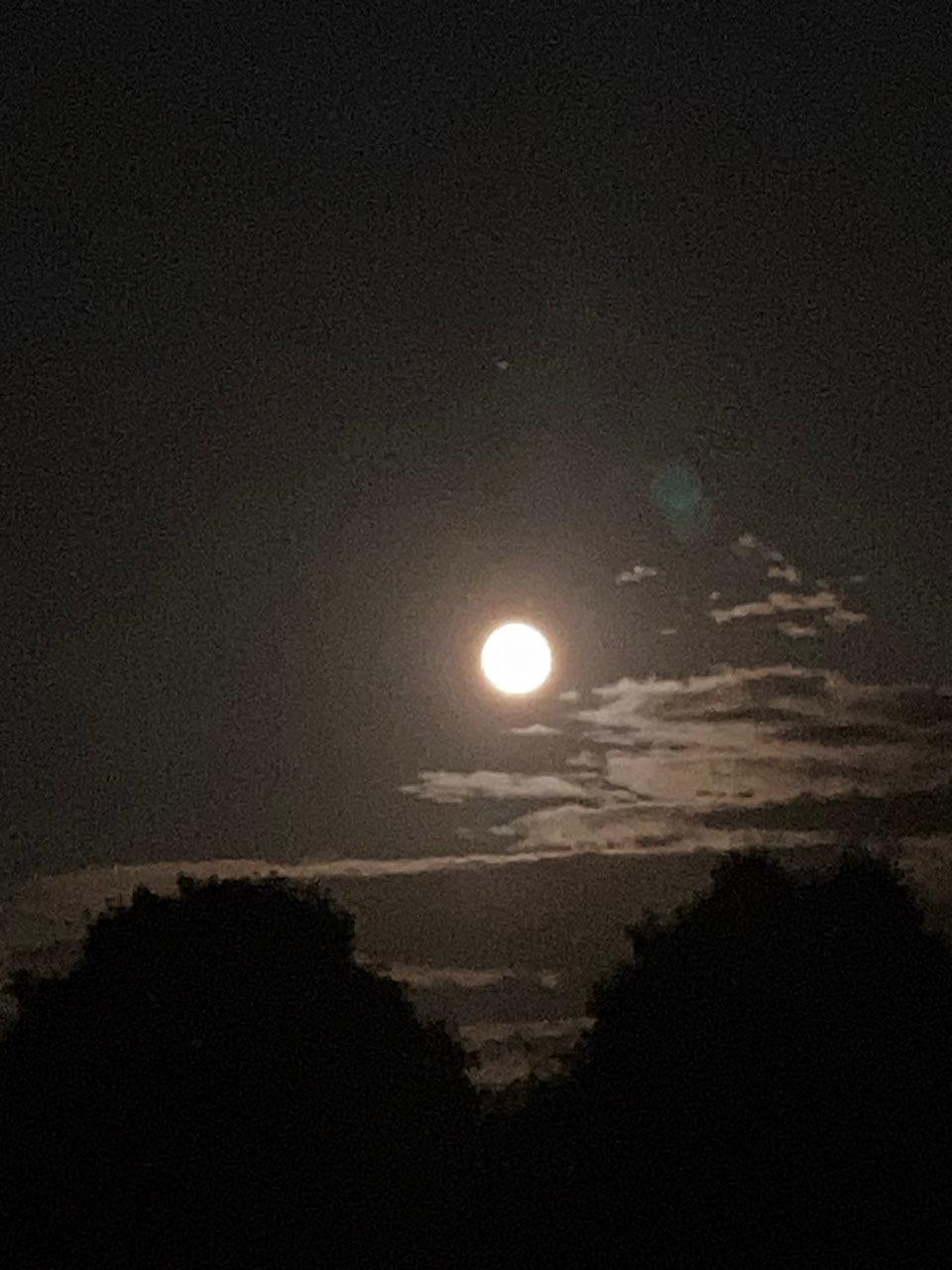 The Moon over Oegstgeest, Netherlands — full moon, Lunar Day 15