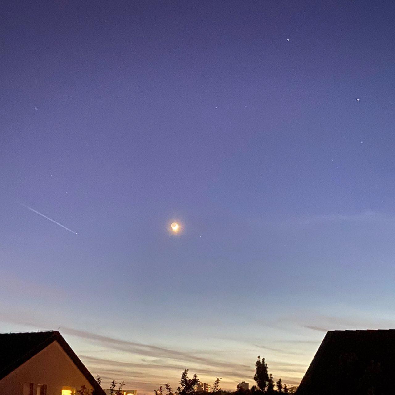 The Moon over Stuttgart, Deutschland — waxing crescent, Lunar Day 5