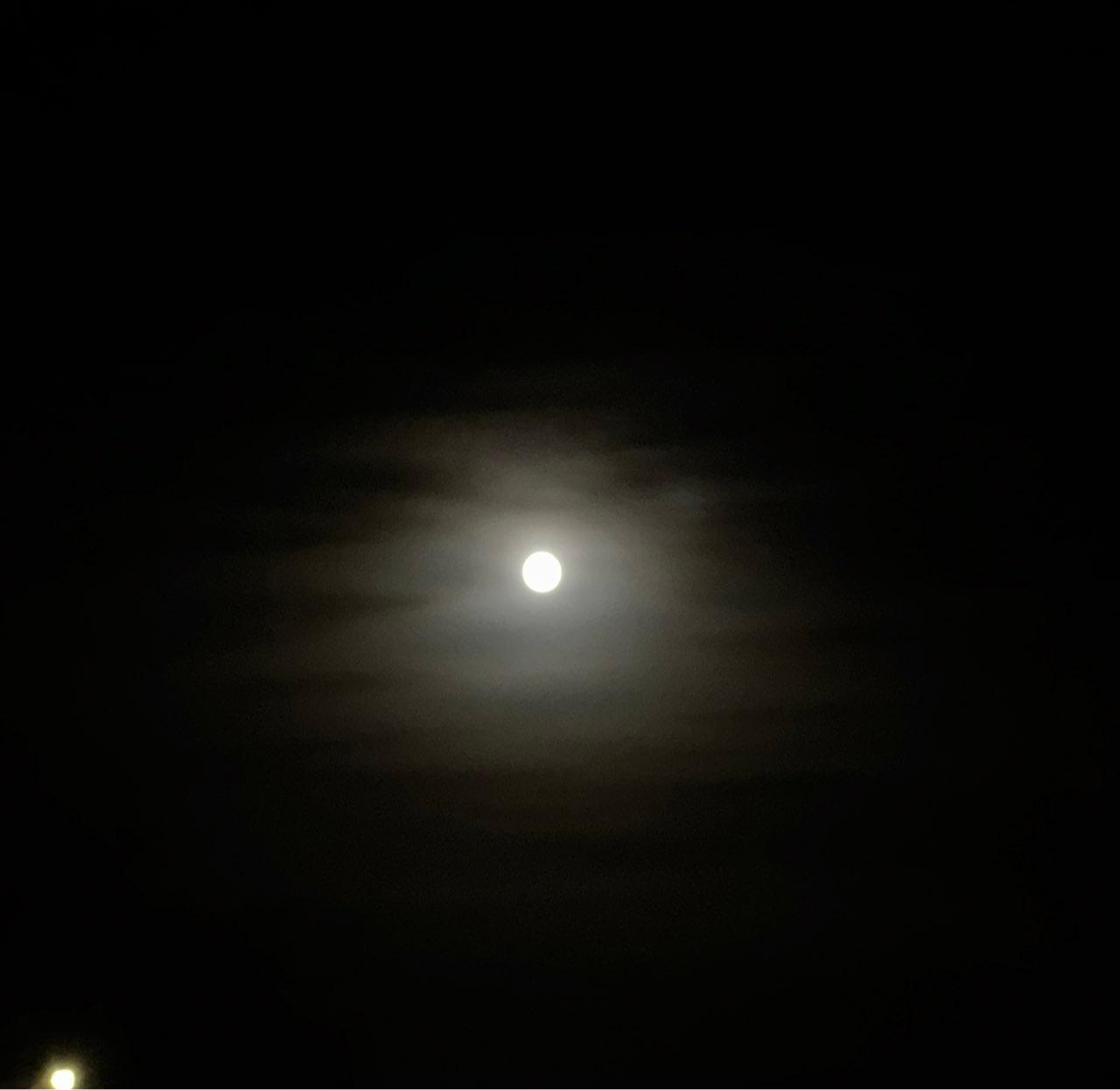 The Moon over Örebro, Sverige — full moon, Lunar Day 16