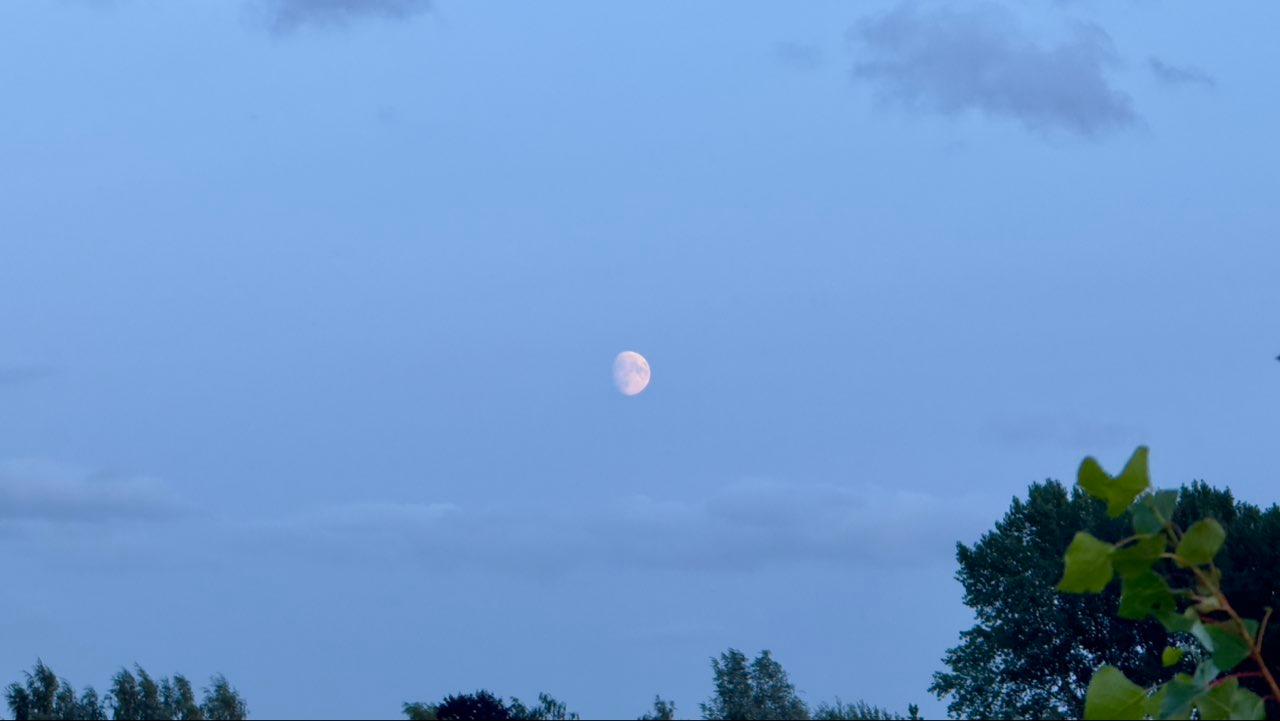 The Moon over Doncaster, United Kingdom — waxing gibbous, Lunar Day 13