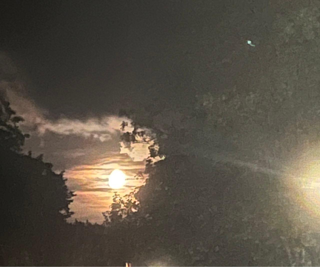 The Moon over Iserlohn, Deutschland — waxing gibbous, Lunar Day 12