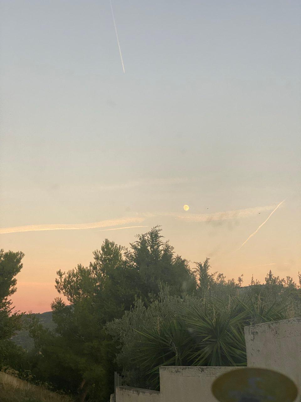 The Moon over Plan-de-Cuques, France — waxing gibbous, Lunar Day 12