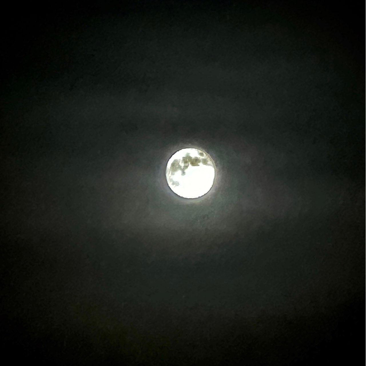 The Moon over Örebro, Sverige — full moon, Lunar Day 16