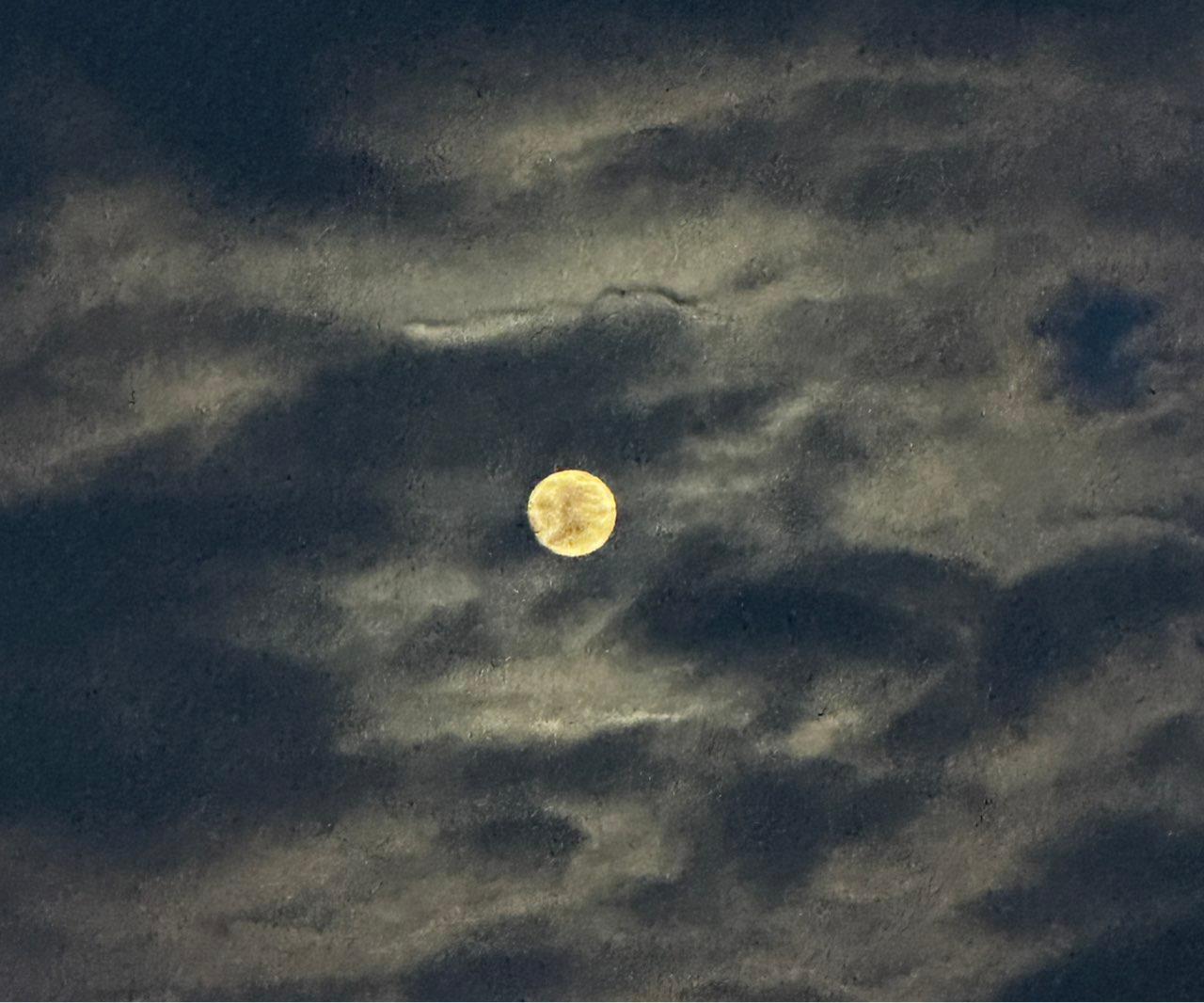 The Moon over Oberhausen, Deutschland — full moon, Lunar Day 15