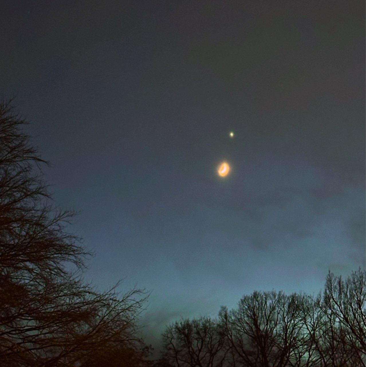 The Moon over Hamburg, Deutschland — waxing crescent, Lunar Day 5